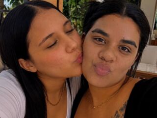 AlmaAndFrancys Live Cam live cam curly hair