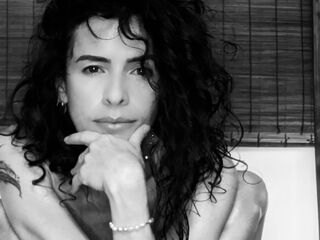AryAmbrosia Live Cam live cam brunette teen 18+