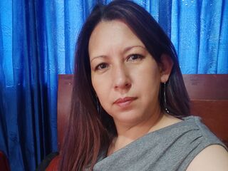 AvaToms Live Cam live cam babes