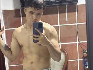 AxelFelipe Live Cam live cam squirting from pussy fucking