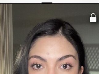 LolaPrice Live Cam live cam pussy rubbing