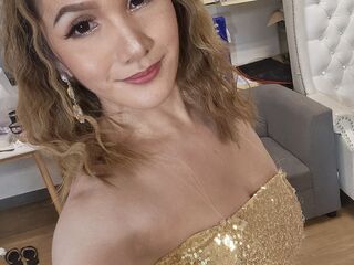 MadellineHirata Live Cam live cam slim body