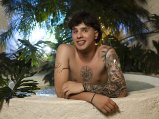 MaximoReyes Live Cam live cam deepthroat