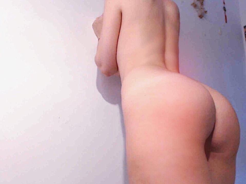 MoonYourLife Live Cam live cam double blowjob