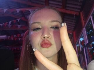 NelleCauthorne Live Cam live cam locker room
