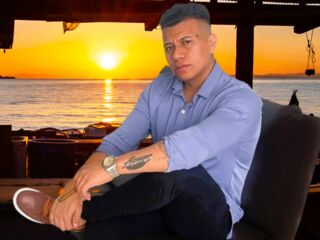 WilliamsRains Live Cam live cam tit job